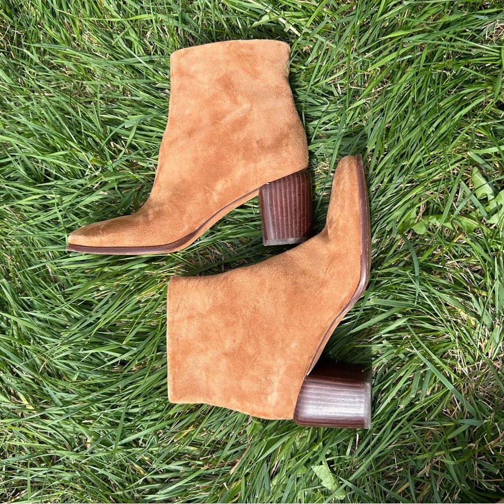 VINCE tan suede zip up ankle boots